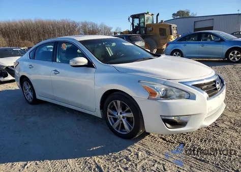2015 Nissan Altima 2.5 z USA, uszkodzony, nr VIN 1N4AL3AP6FC136977